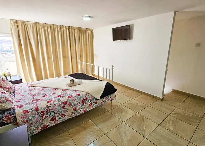 Apartamento Duplex Larnaca